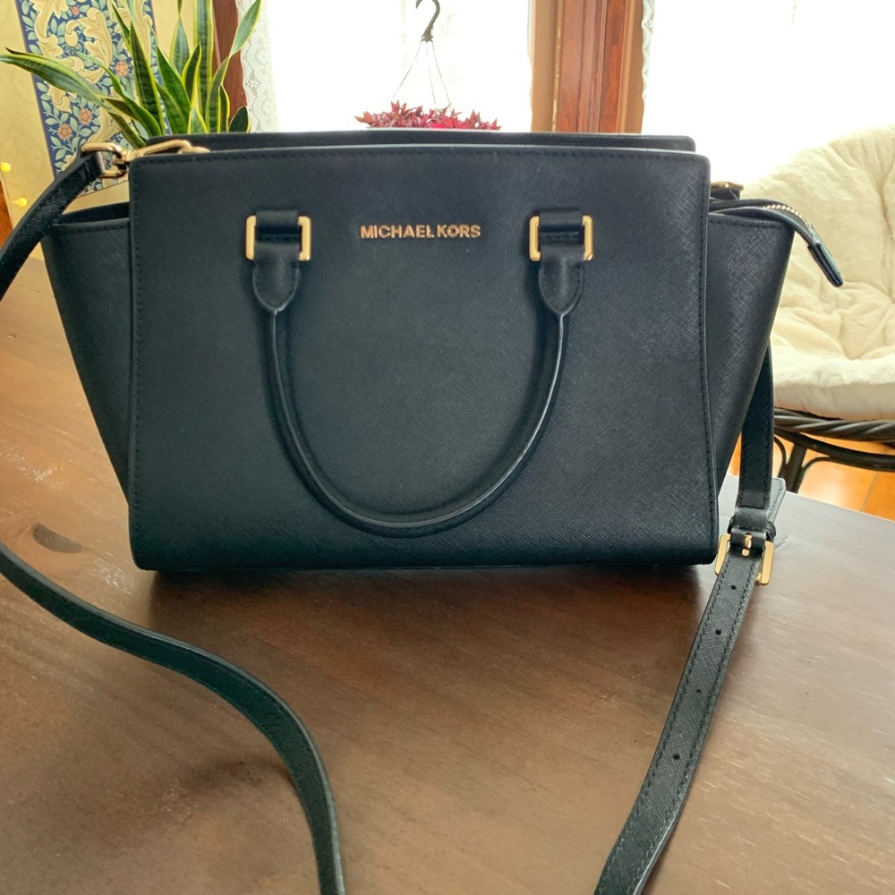 Michael Kors purse
